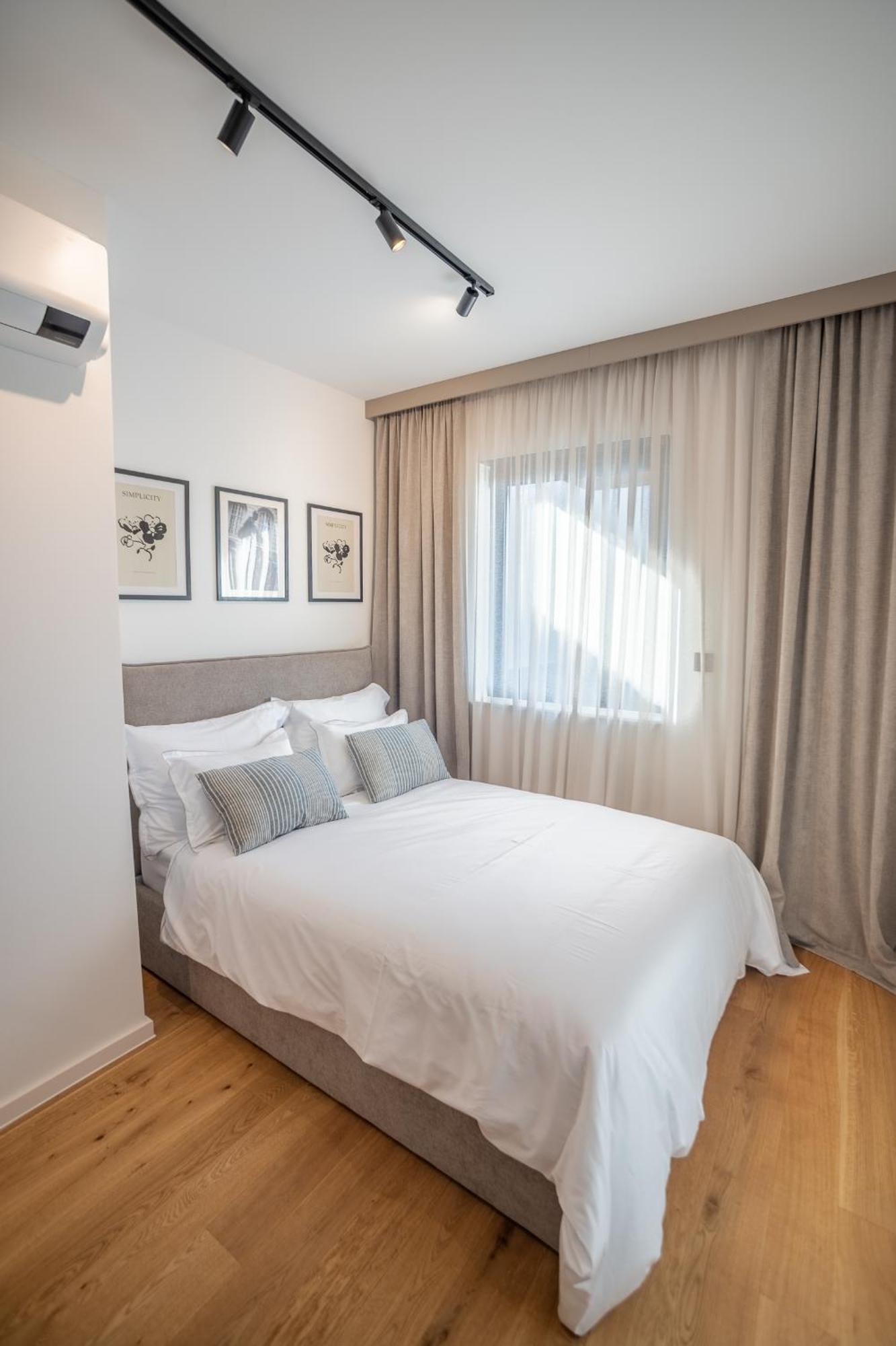 Apartman Noovi - With Private Parking