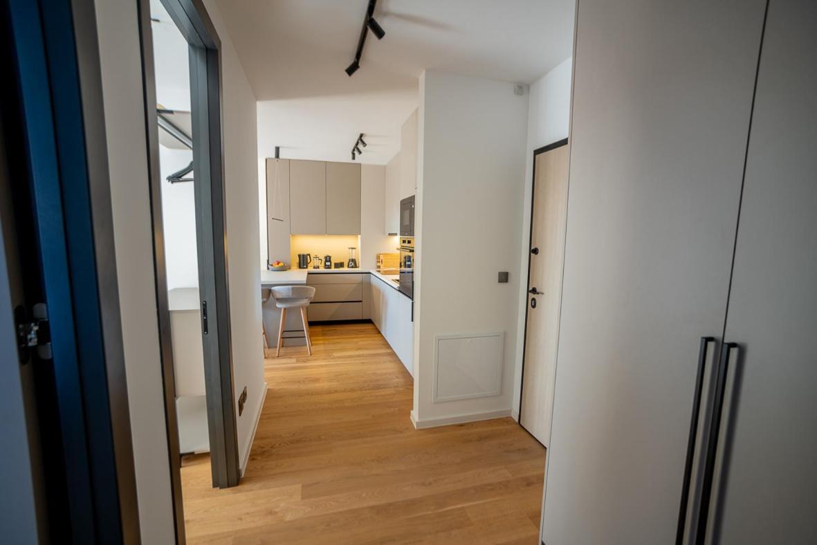 Noovi - With Private Parking Apartman *