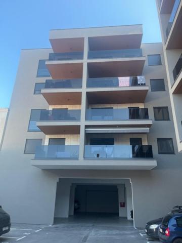 Apartman Noovi - With Private Parking *